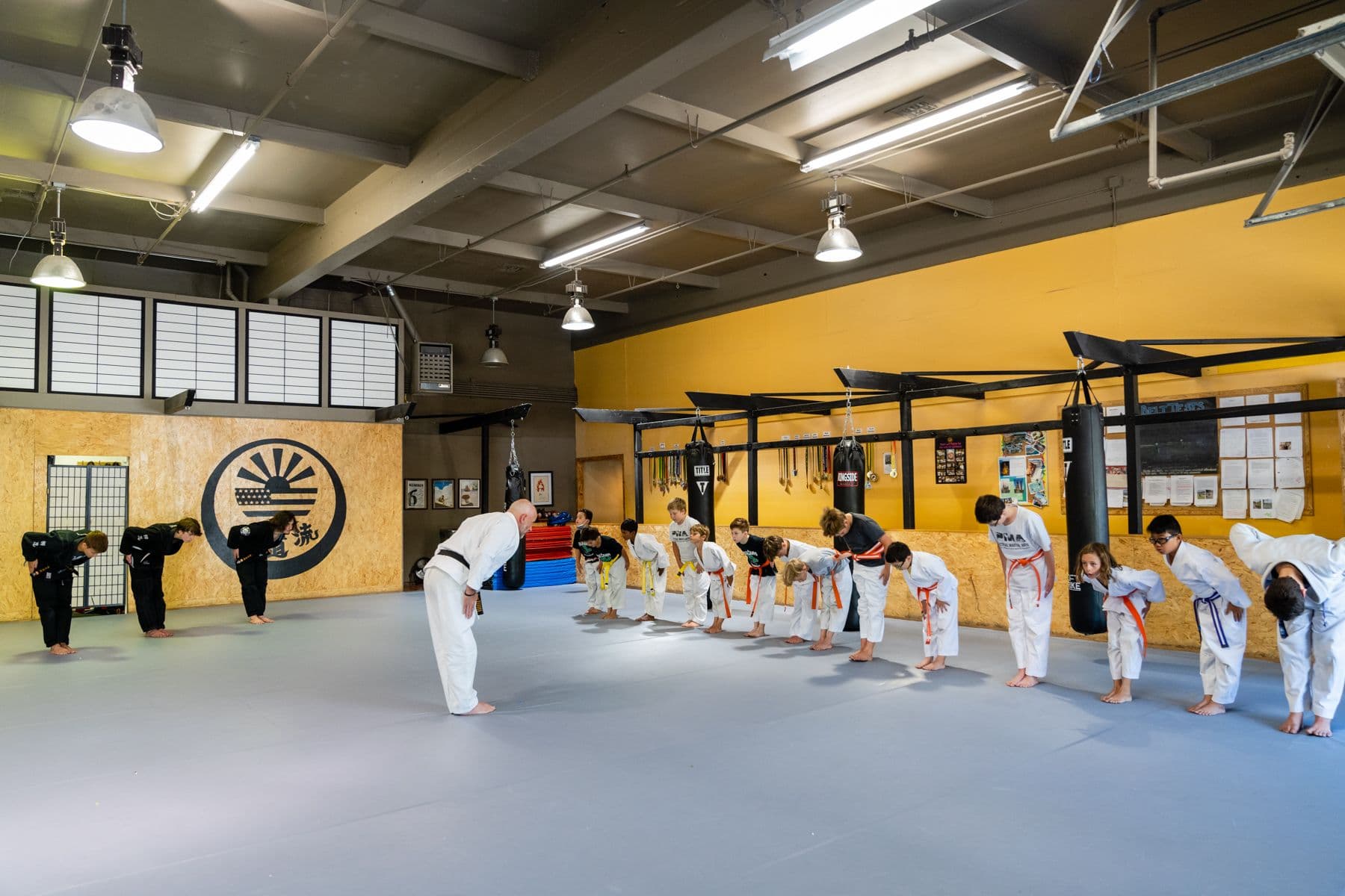 Class bowing in formation